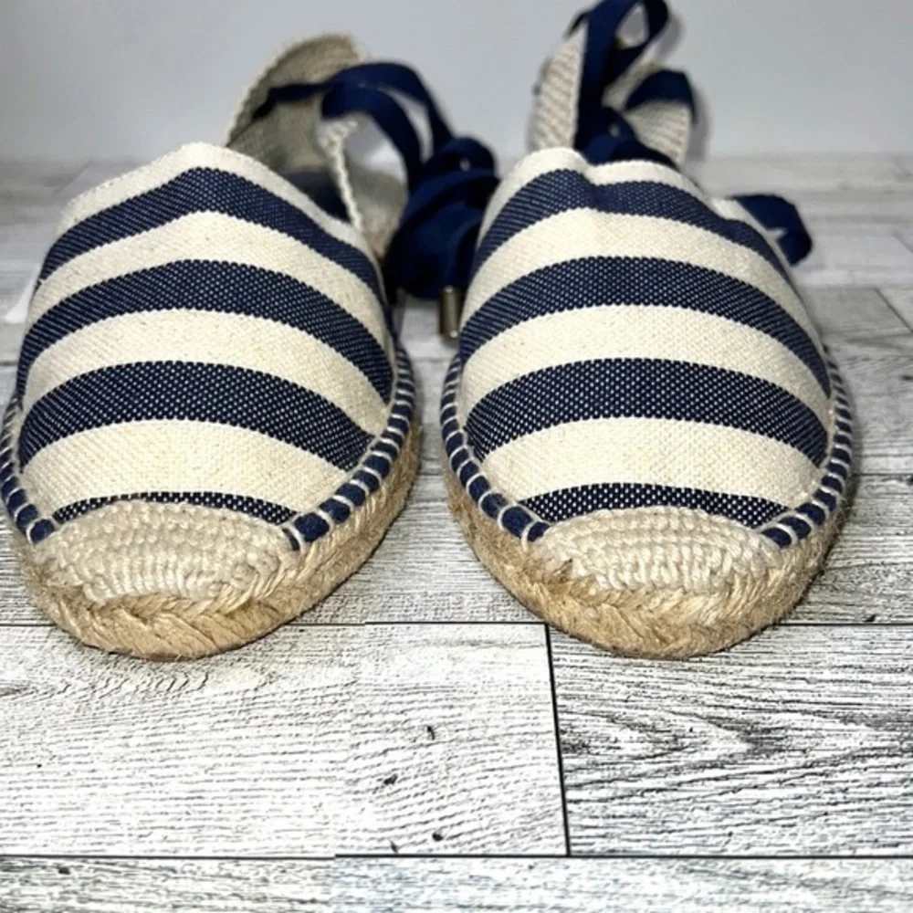 Romena Blue and Cream Stripe Espadrilles Size 8 NWT